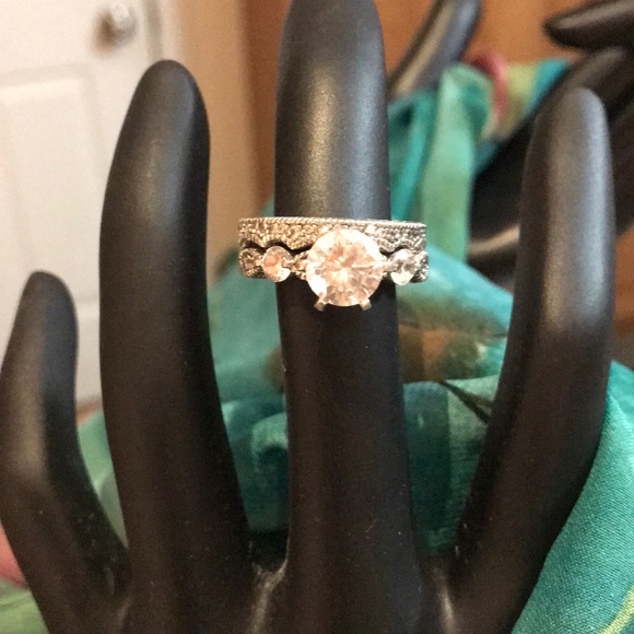 Sterling Silver & CZ Engagement & Wedding Ring Set - Picture 2 of 11